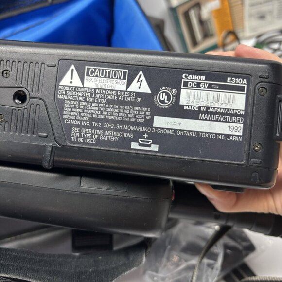 Canon E310 Canovision 8 AF Zoom Camcorder 8mm Video Camera & Recorder PARTS ONLY - Picture 13 of 16